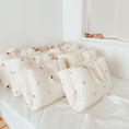 Load image into Gallery viewer, Quilted Nap bed | White Daisy