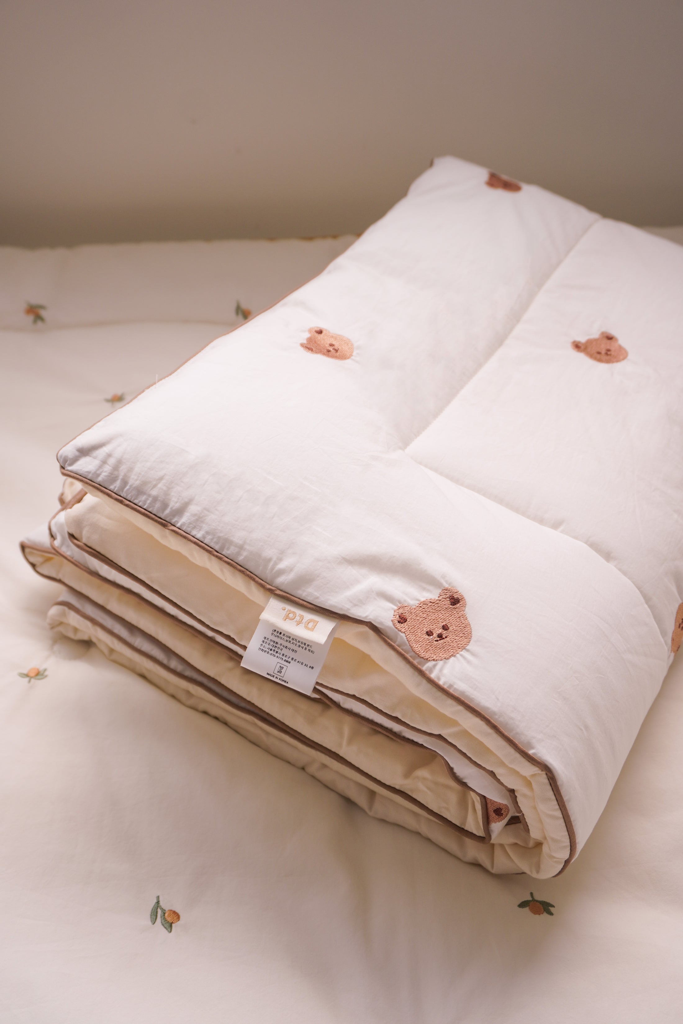 Embroidered Tencel Blanket | Bear