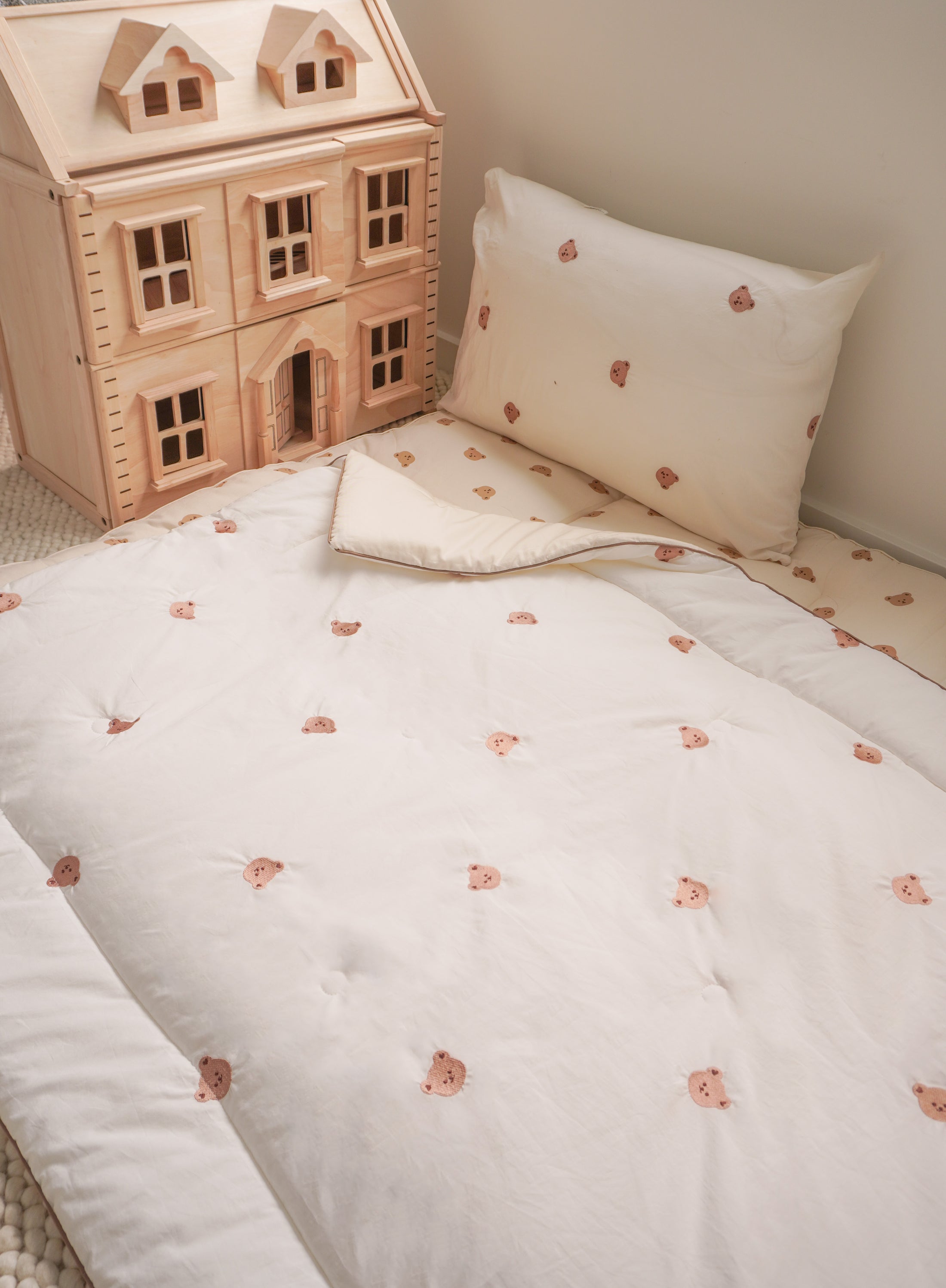 Embroidered Tencel Blanket | Bear