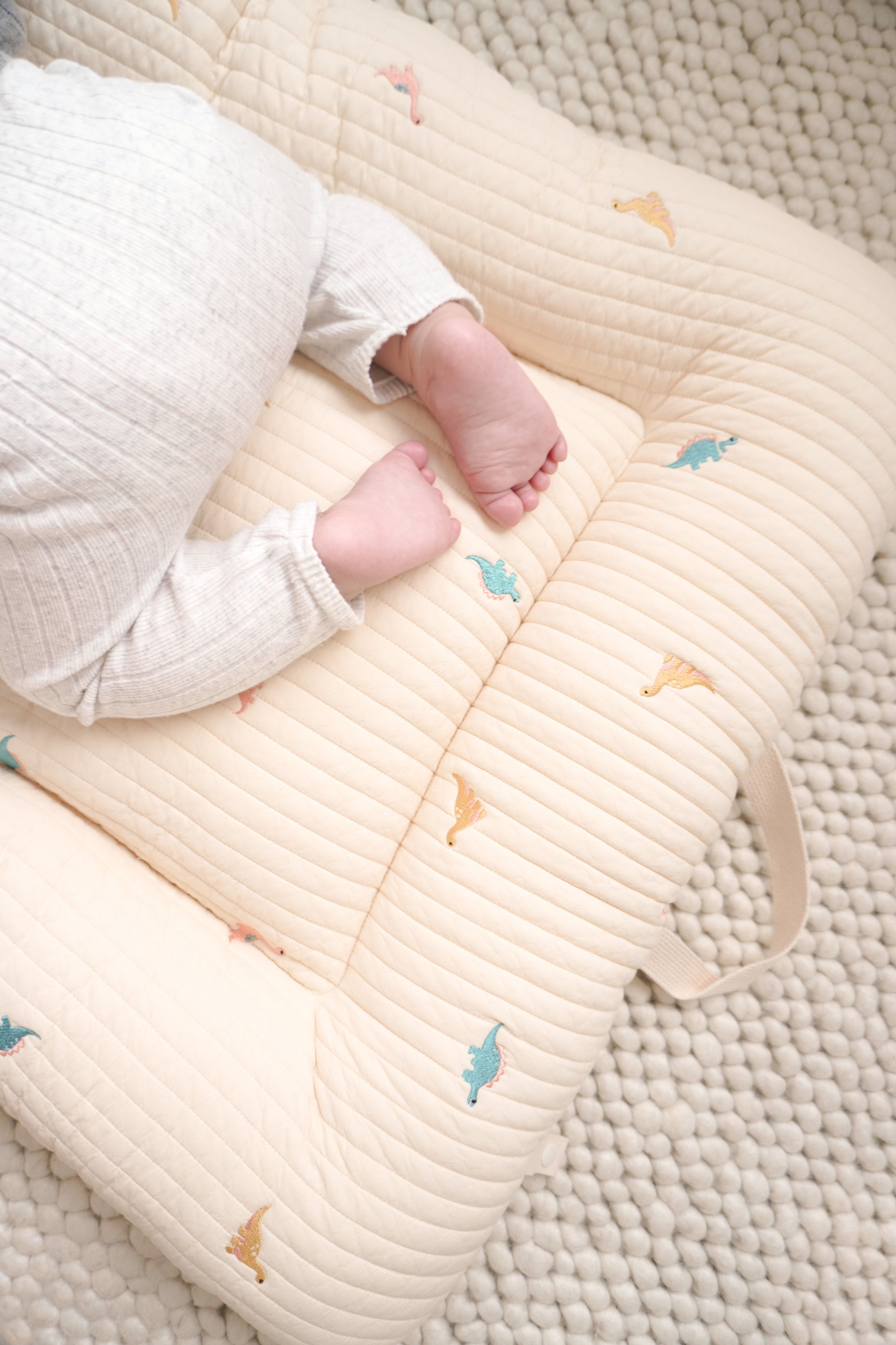 Hypoallergenic Baby Lounger | Little Dino