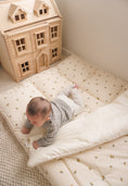 Load image into Gallery viewer, Fluffy cloud bed | Olive
