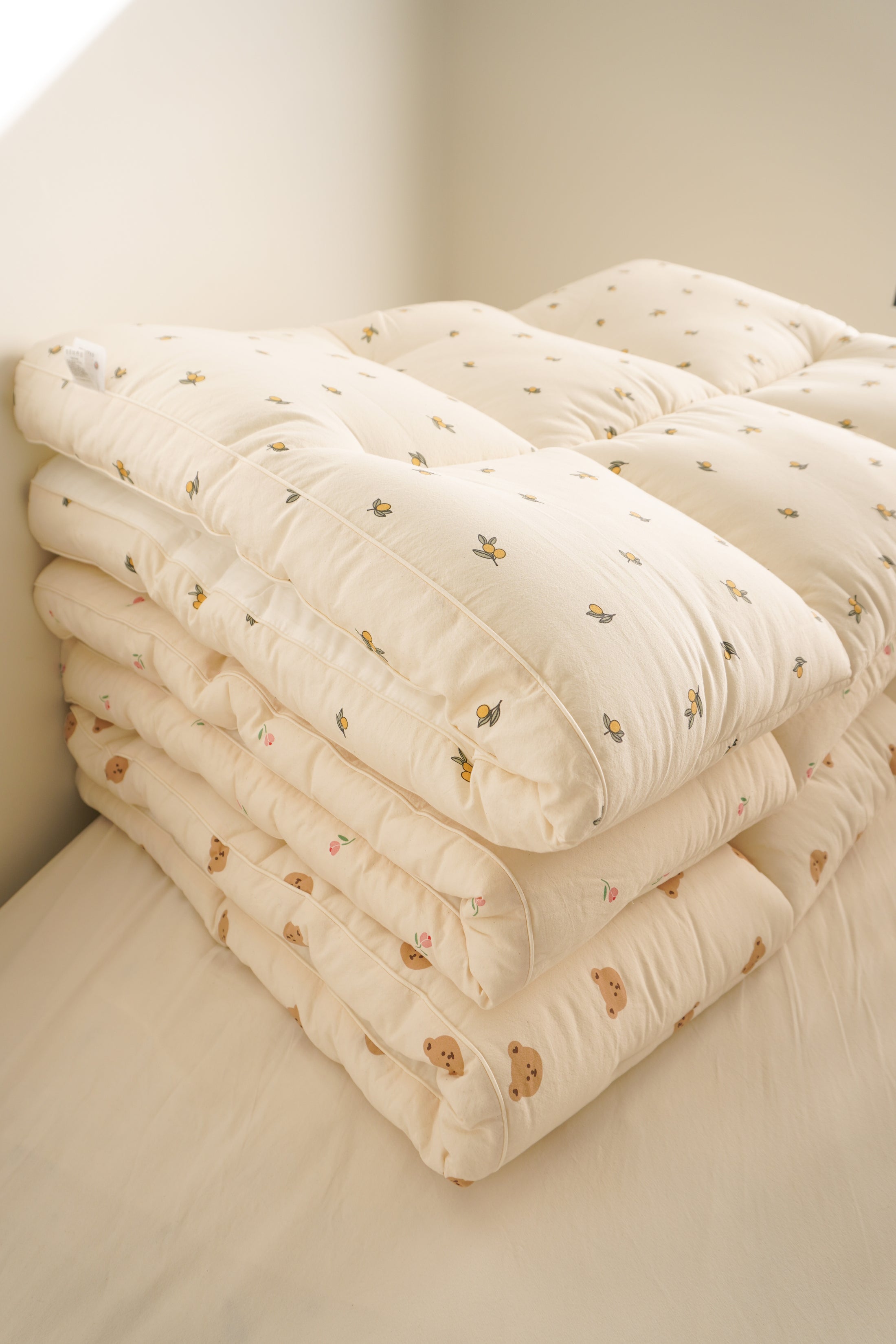 Fluffy cloud bed | Tulip