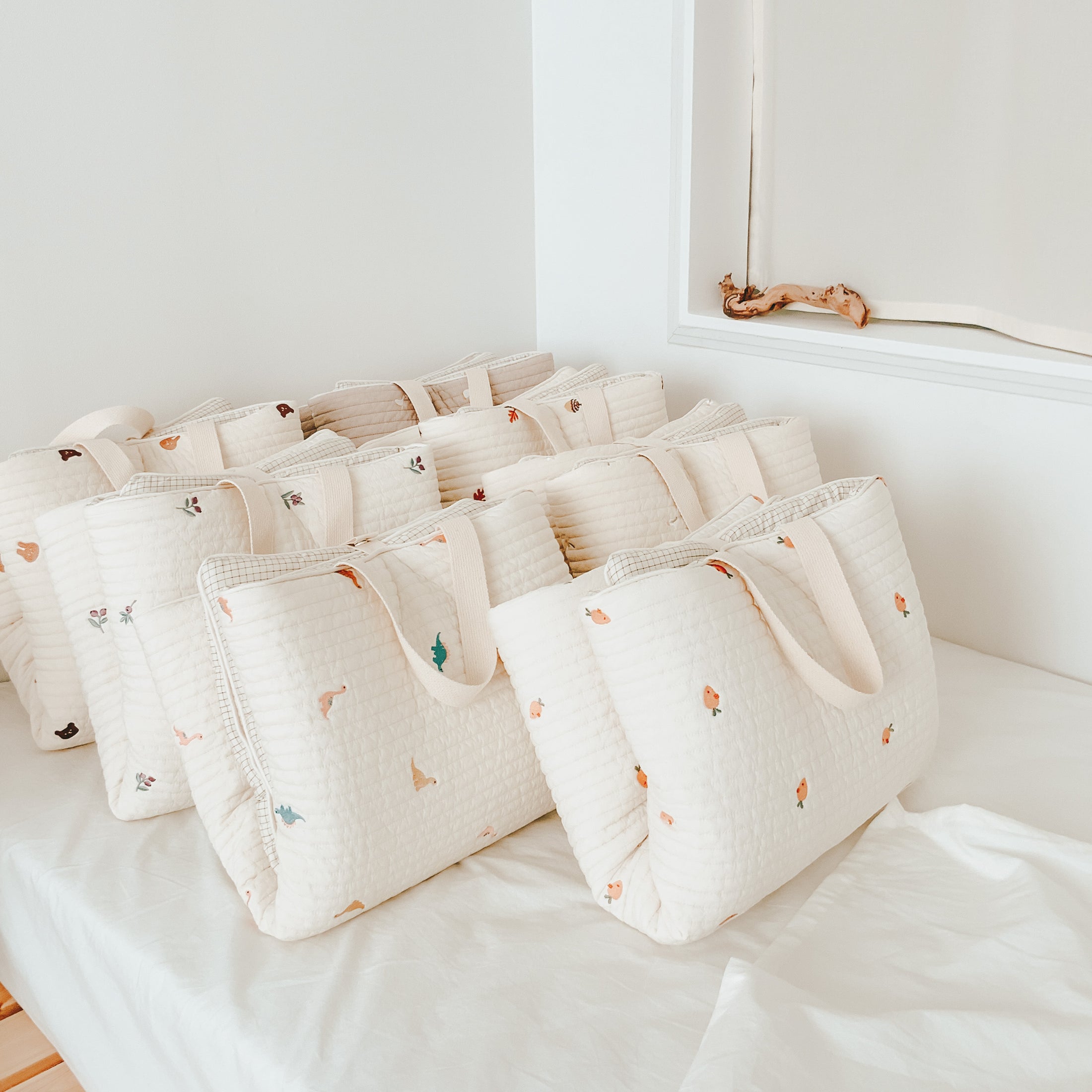 Quilted Nap bed | White Daisy