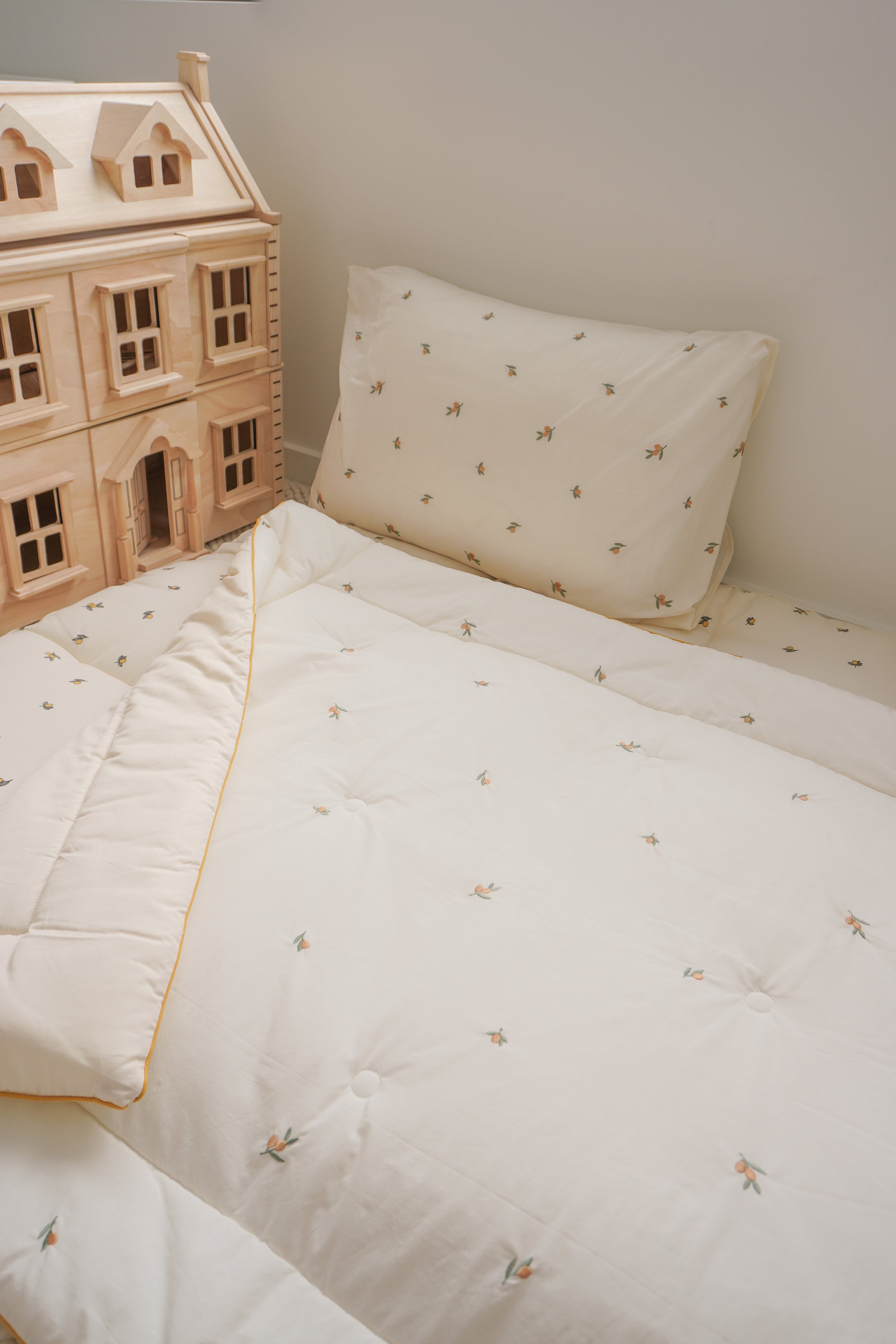 Embroidered Tencel Blanket | Olive
