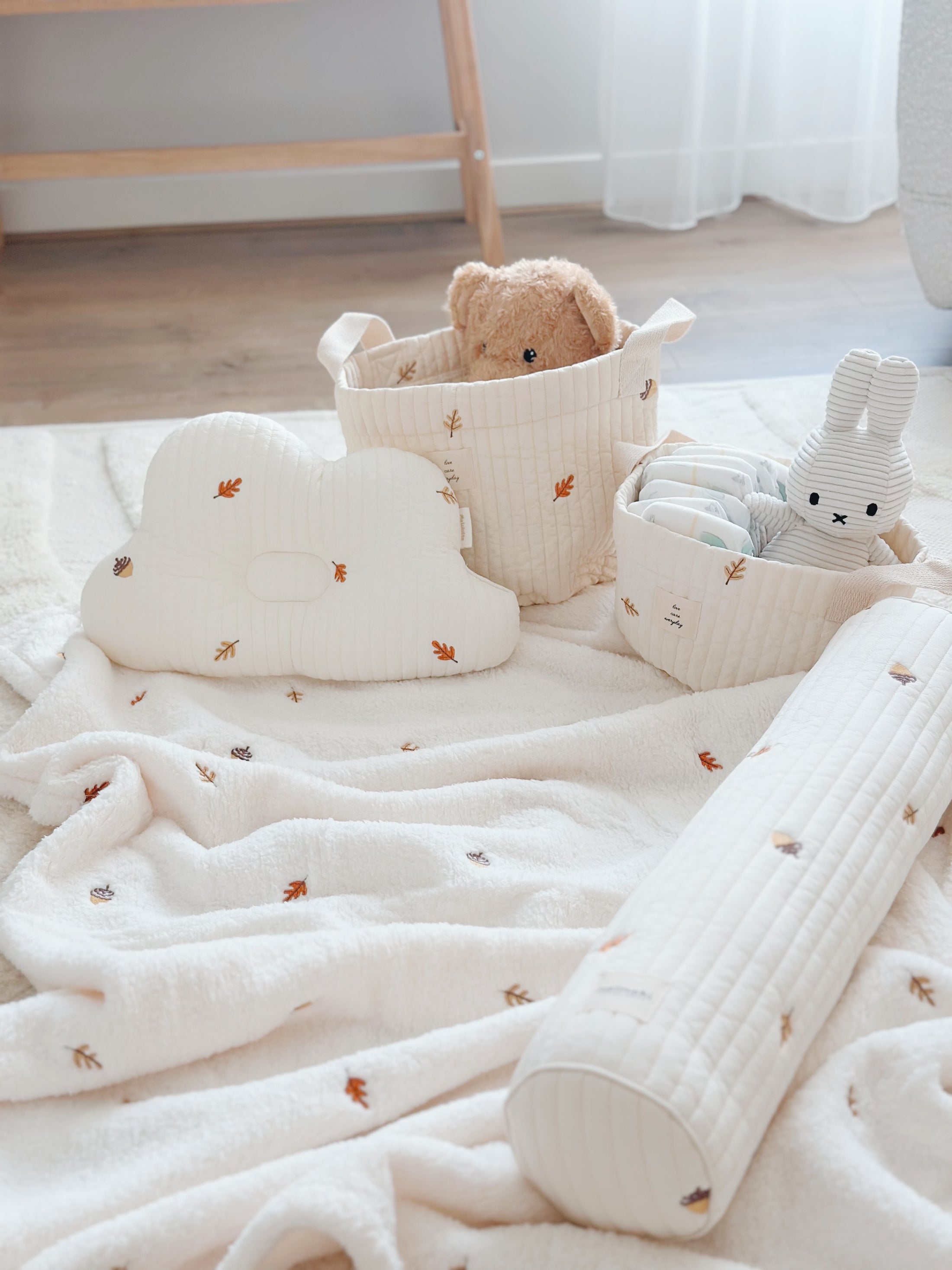 Velboa Blanket | Maple Acorn