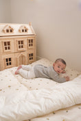 Load image into Gallery viewer, Fluffy cloud bed | Olive
