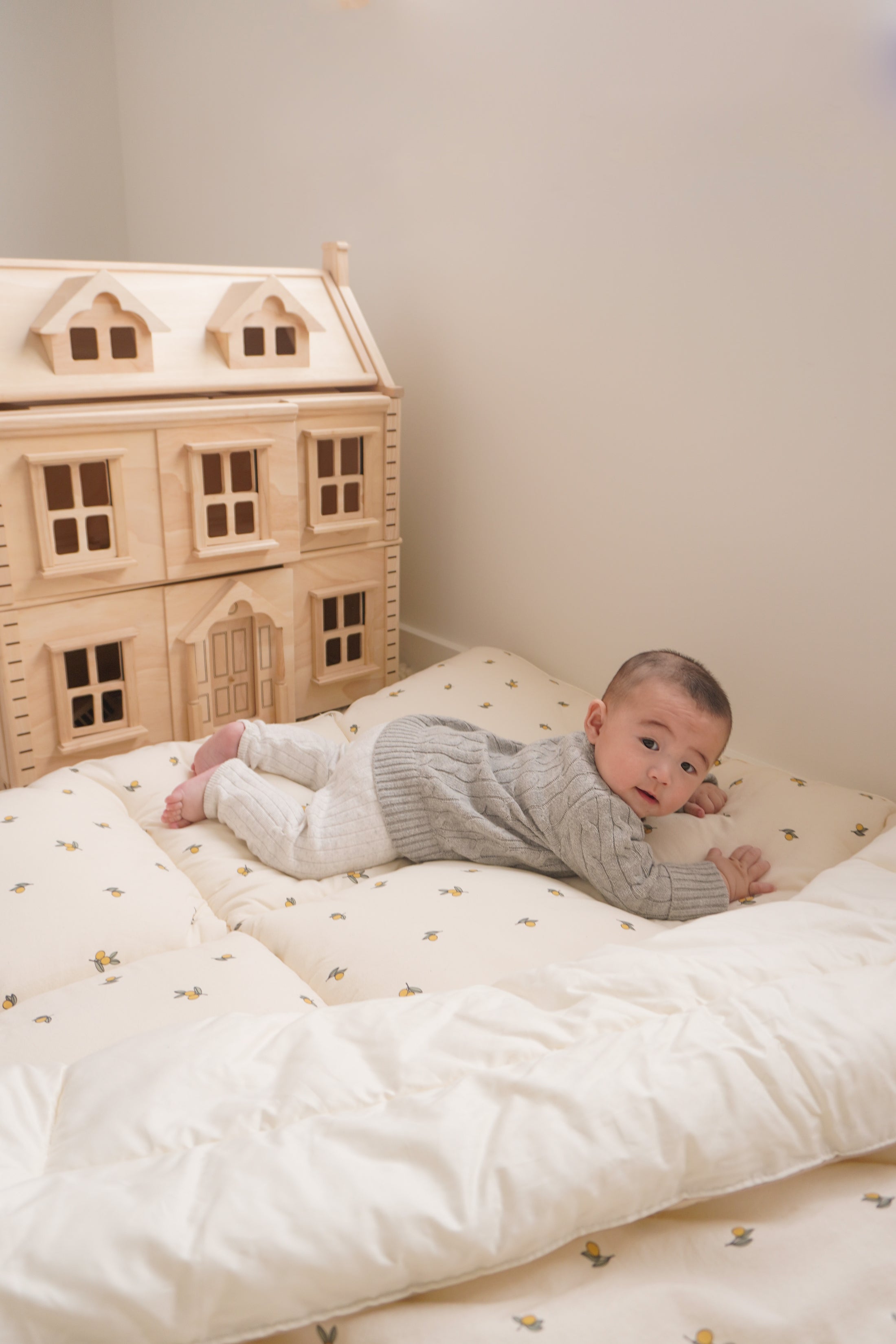 Fluffy cloud bed | Olive