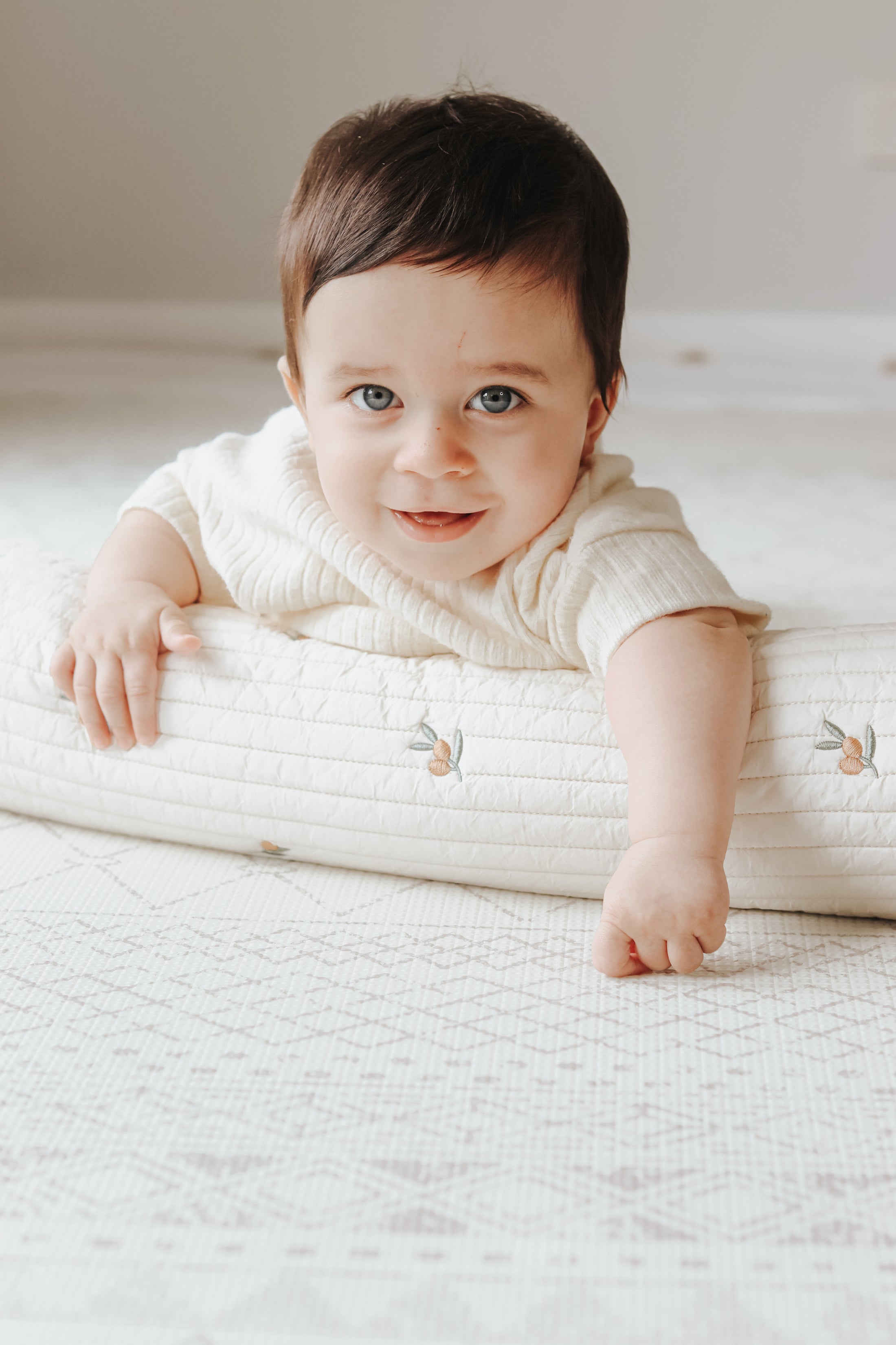 Quilted body pillow | Olive