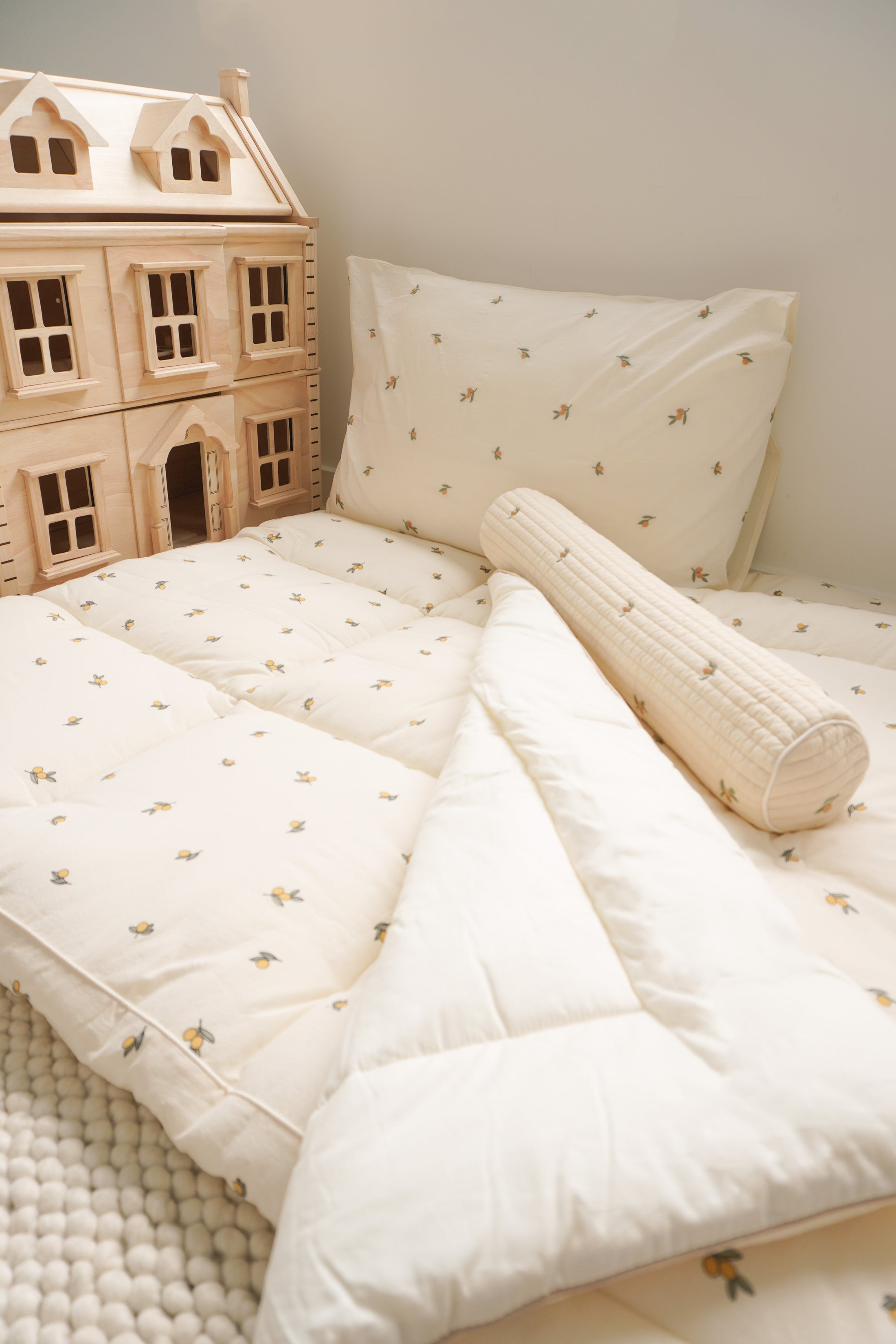 Fluffy cloud bed | Olive