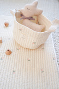 Load image into Gallery viewer, Quilted baby mat| Tulip
