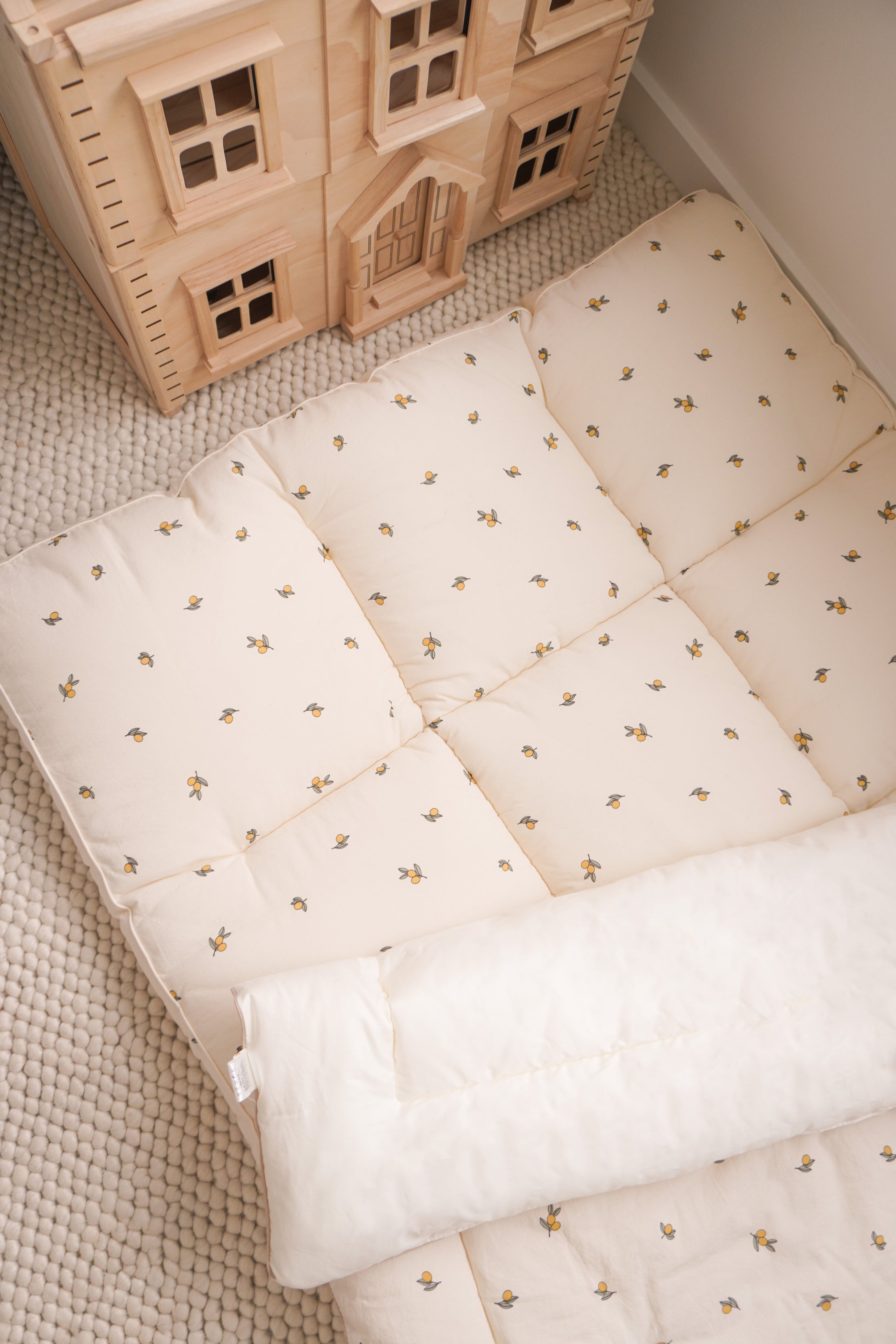 Fluffy cloud bed | Olive