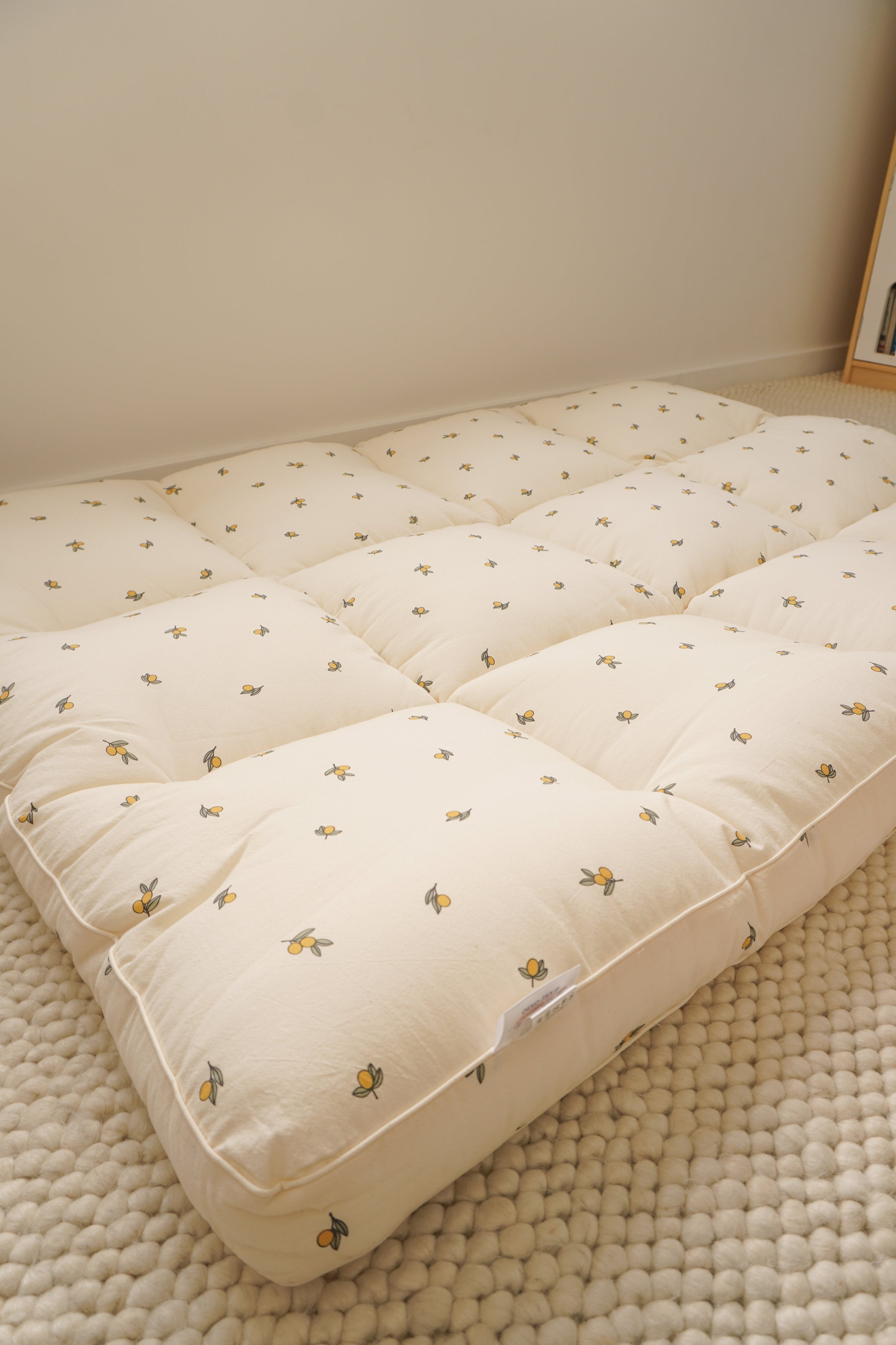 Fluffy cloud bed | Olive