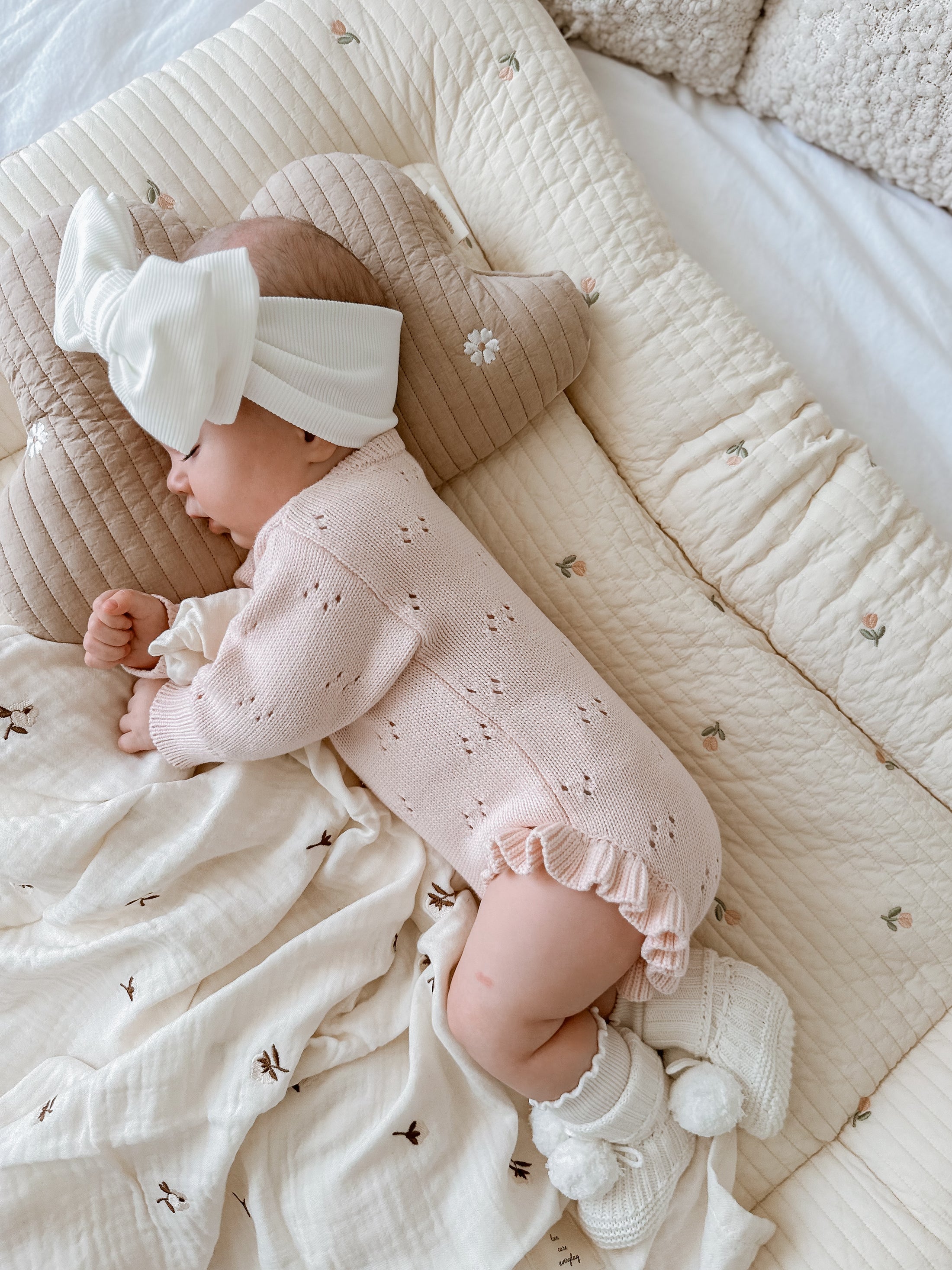 Hypoallergenic Baby Lounger | Tulip