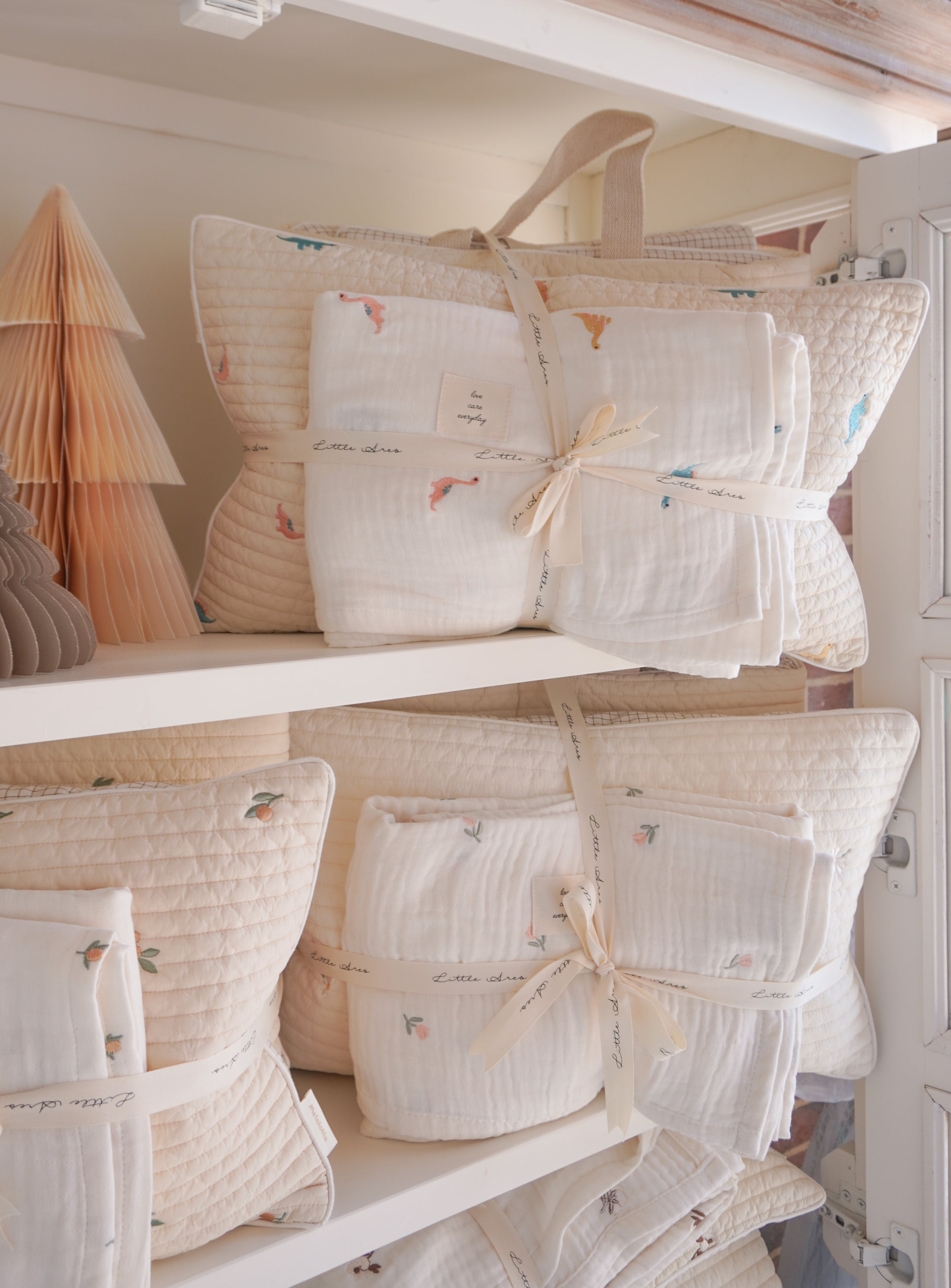 Gift set | Nap bed Dream with gauze blanket