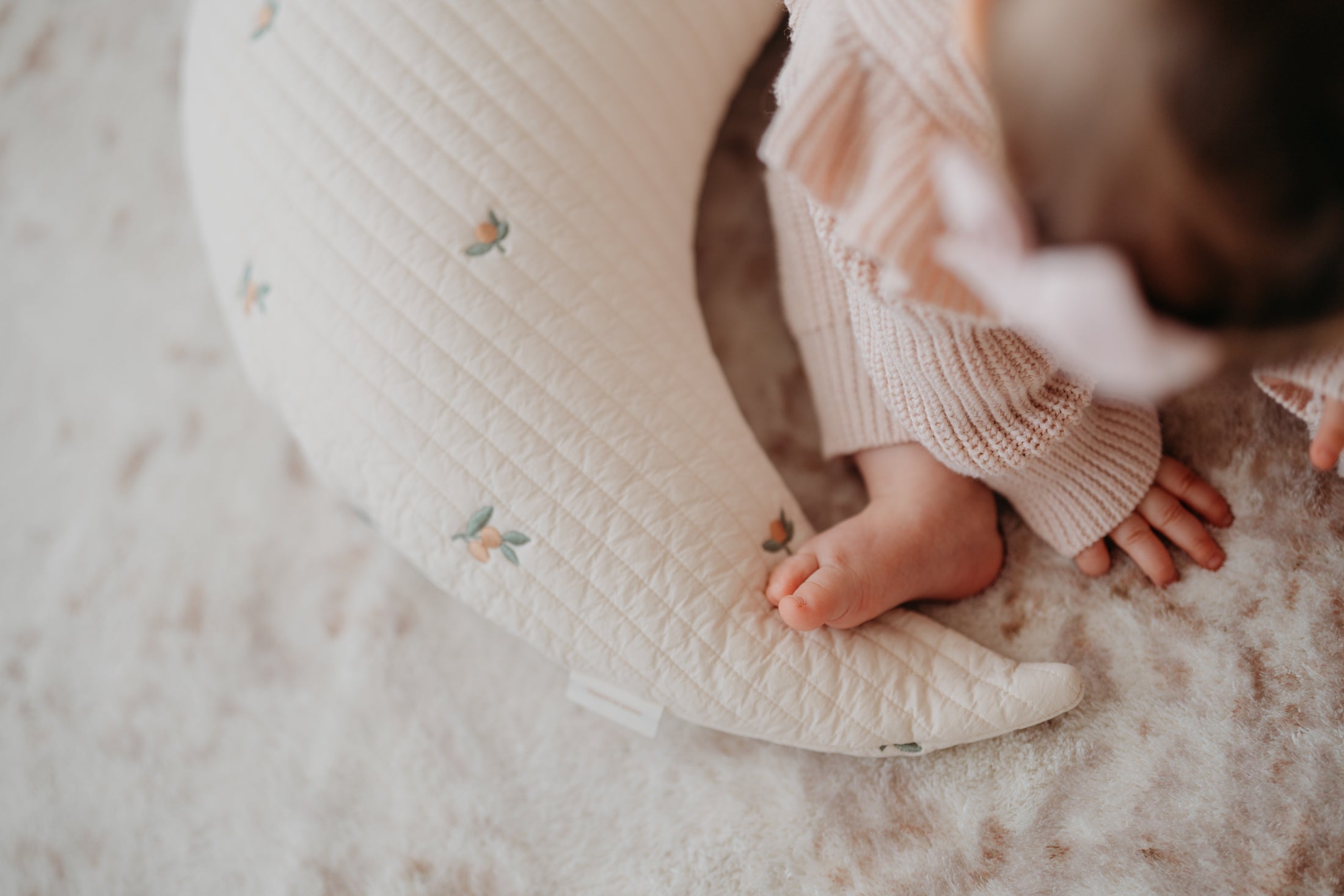 Hypoallergenic Moon Pillow | Olive