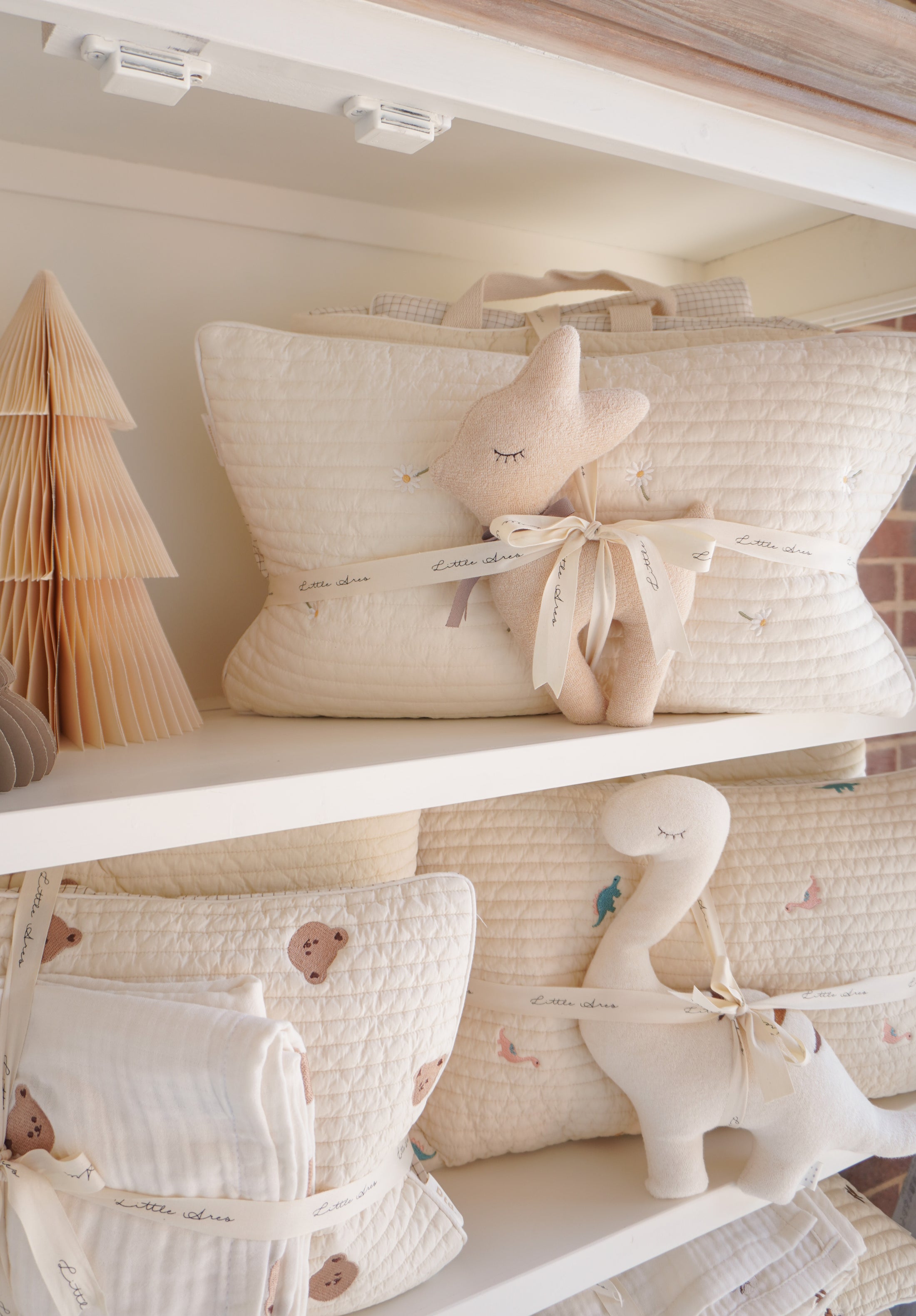 Quilted Nap bed | White Daisy