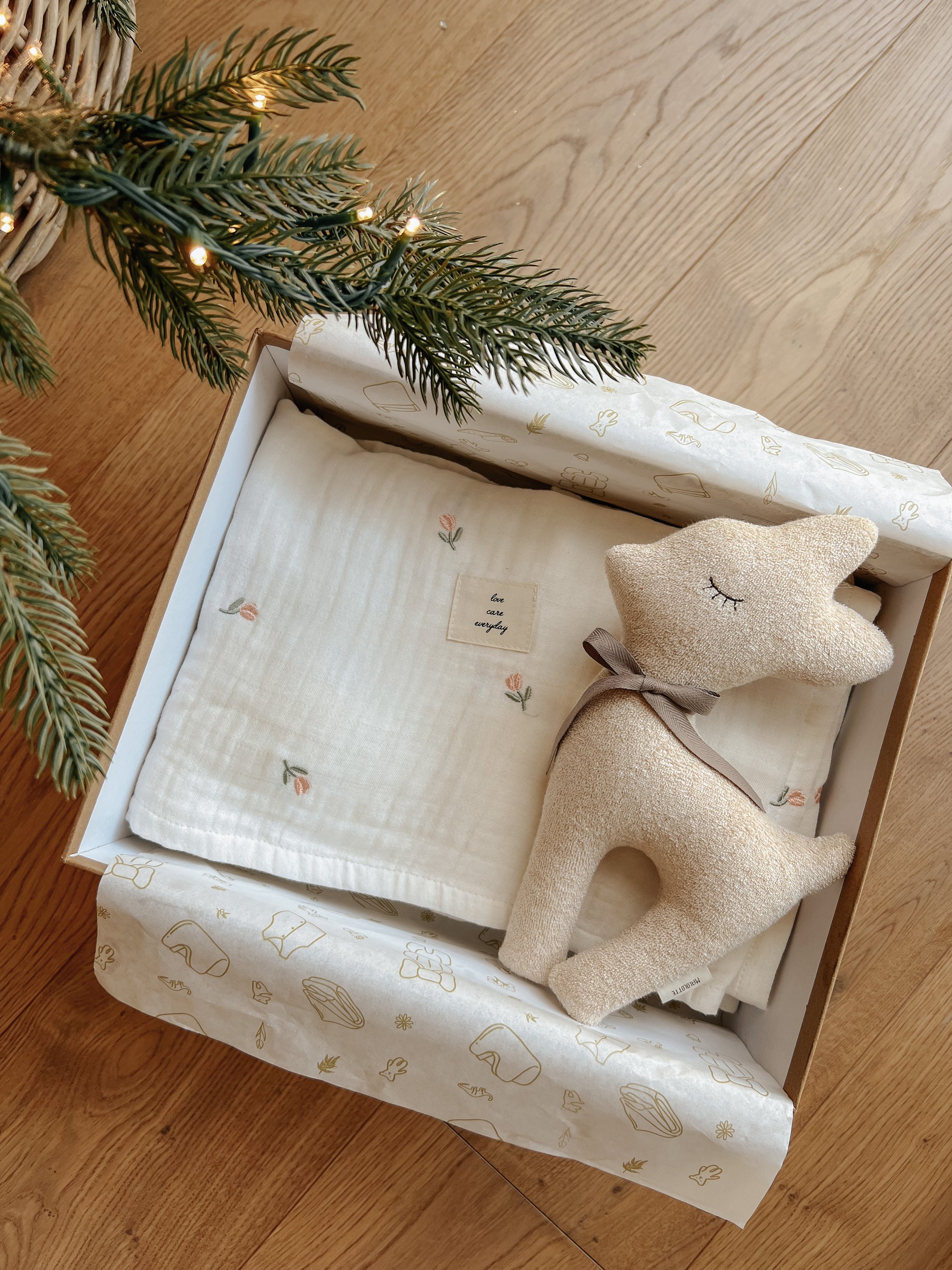 Christmas Gift | Set D-Gauze Blanket & Organic Doll