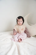 Load image into Gallery viewer, Velboa Blanket | White Daisy
