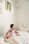 Load image into Gallery viewer, Velboa Blanket | White Daisy
