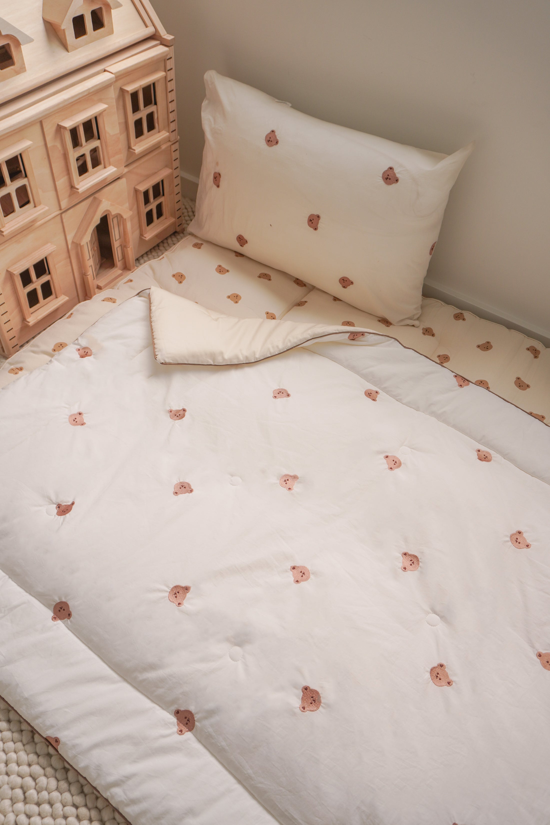 Embroidered Tencel Blanket | Bear