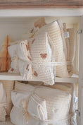 Load image into Gallery viewer, Gift set | Nap bed Dream with gauze blanket
