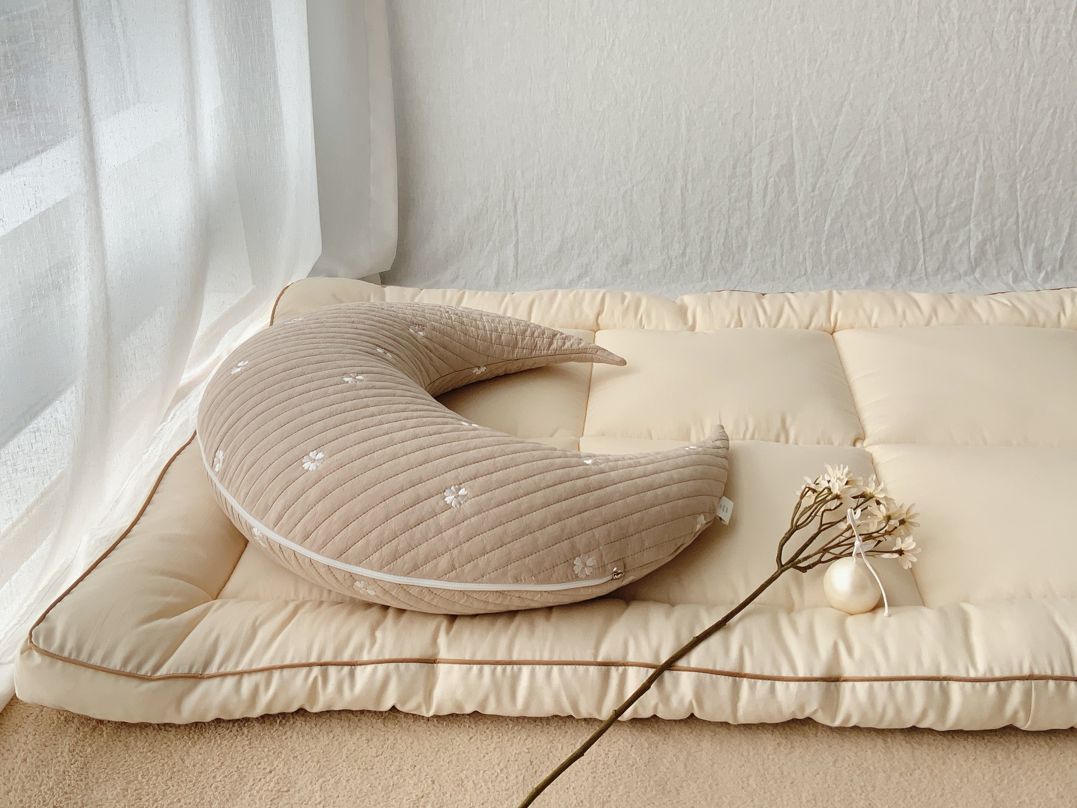 Hypoallergenic Moon Pillow | Blossom Daisy