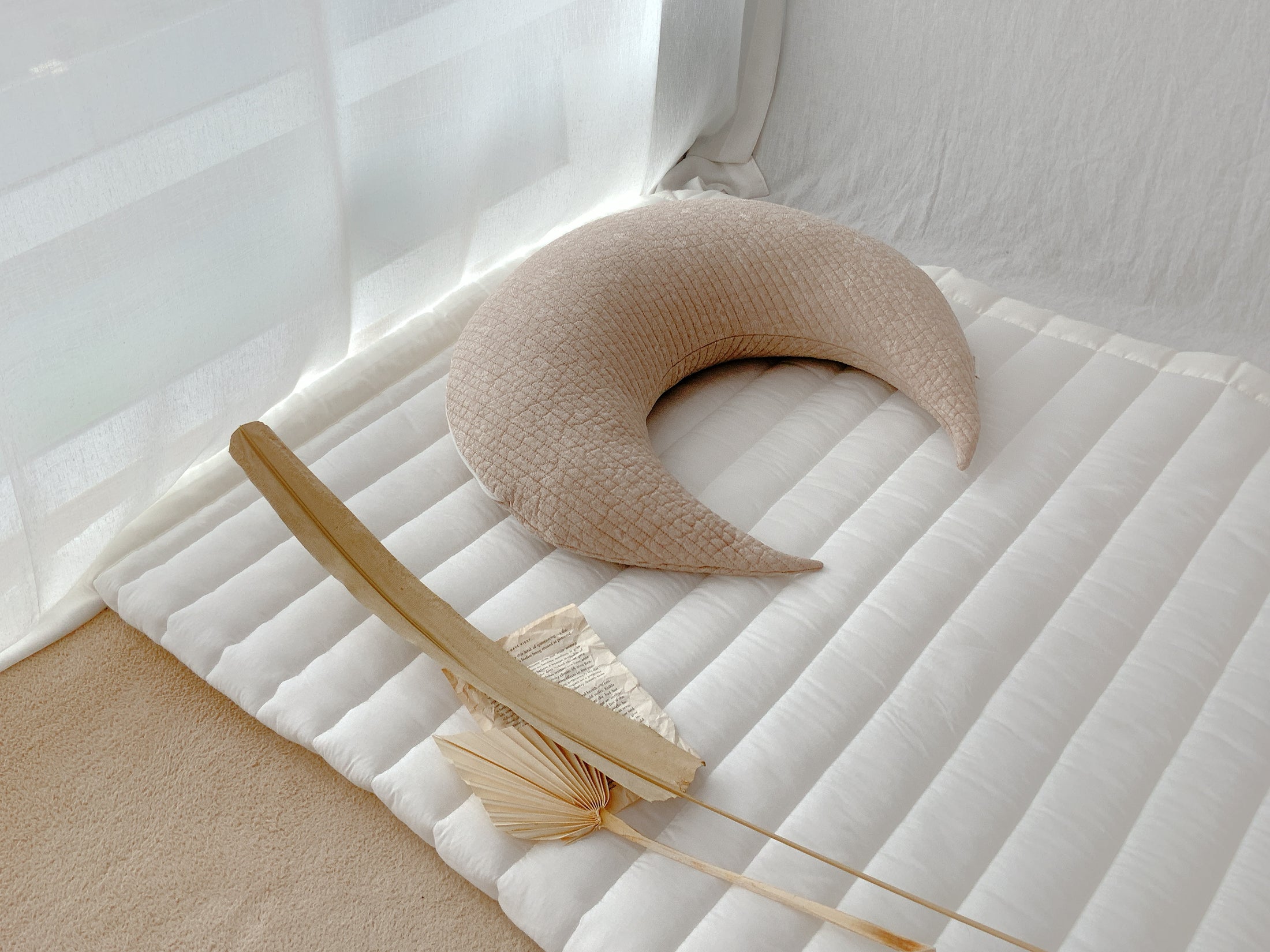 Hypoallergenic Moon Pillow | Khaki